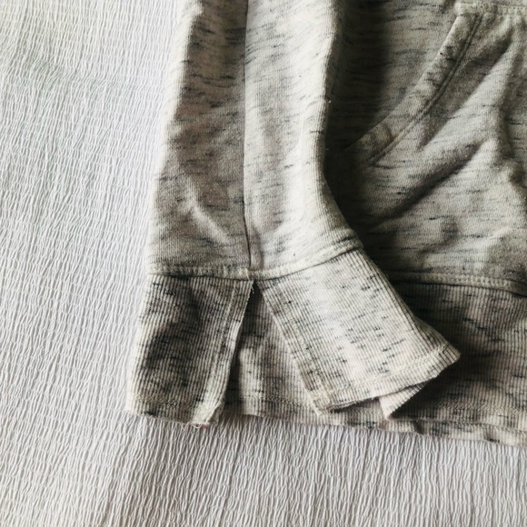 Calvin Klein Performance Sweatshirt (M) - Picture 6 of 7